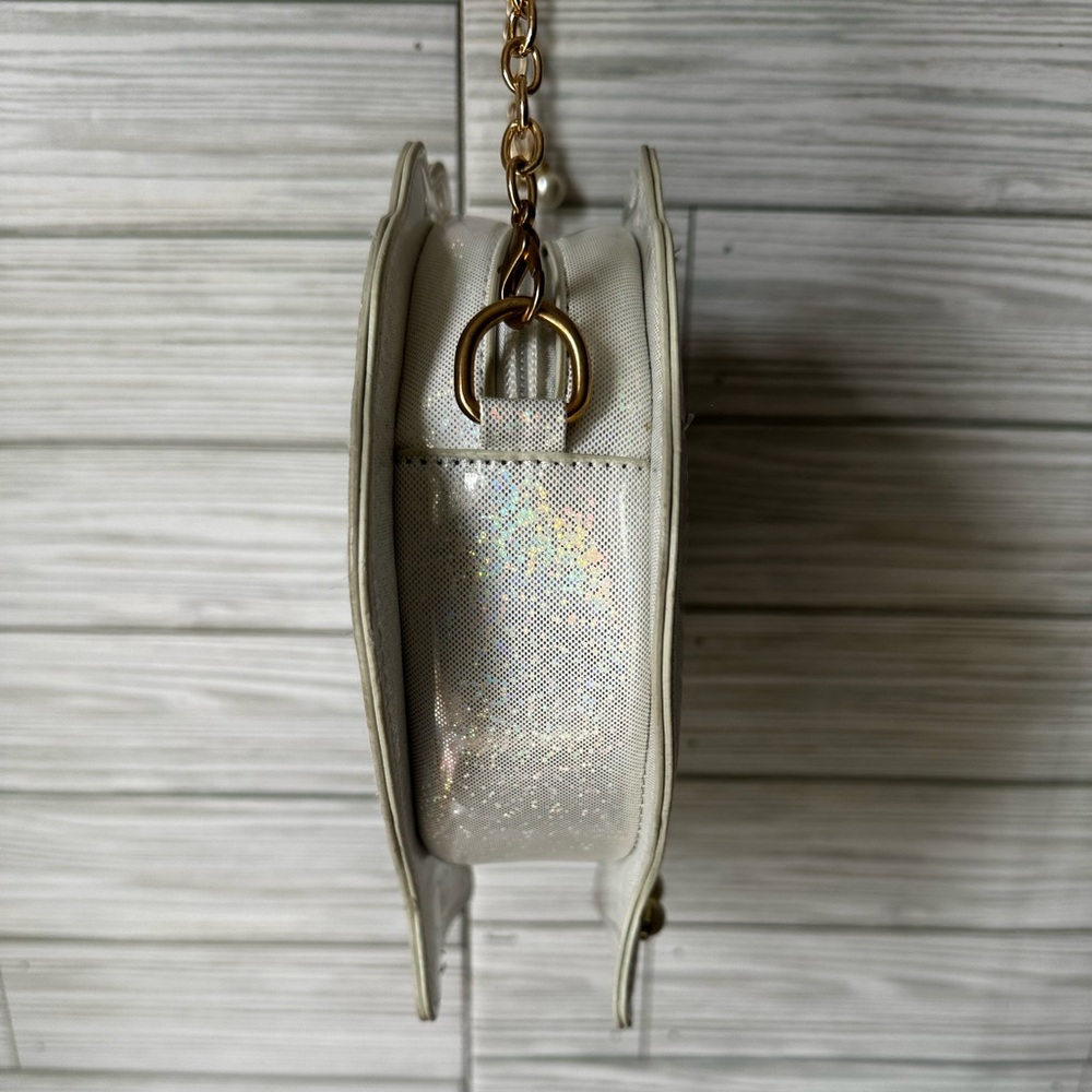 Shell-Shaped Bag - Picture 5 of 6